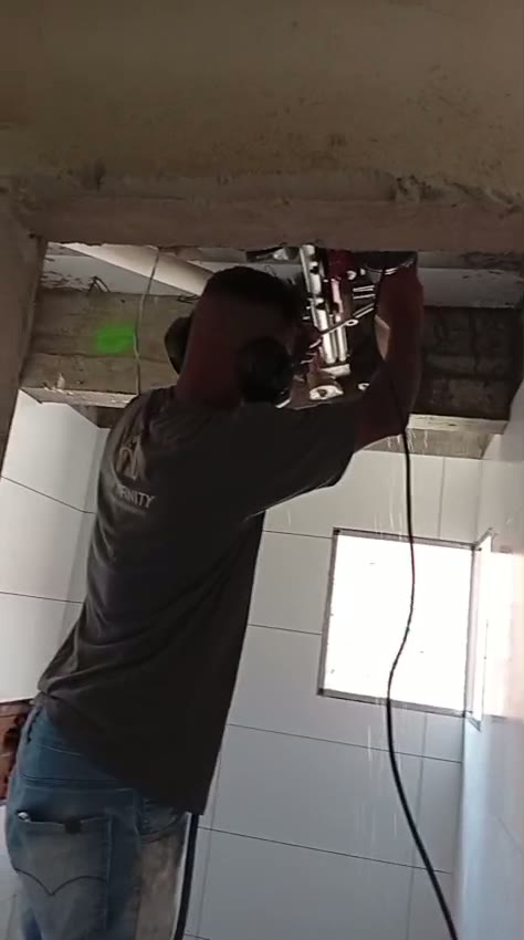 Serviço de perfuração técnica em concreto — obra 7